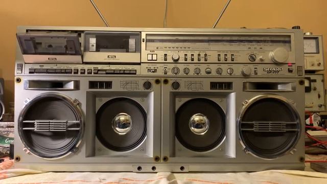 Sharp GF-777 с отличным звучанием.