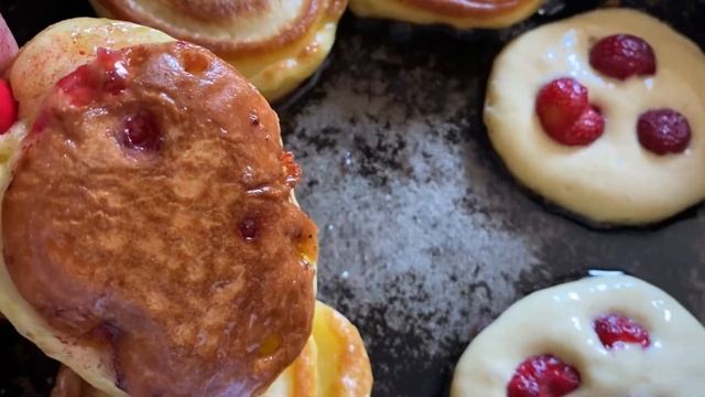 Пирожок с КЛУБНИКОЙ смотреть онлайн