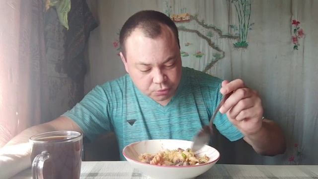 Мукбанг:Макароны с куриными сердечками ❤️