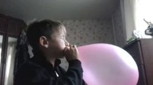 Лопнул шарик в замедленном действии
