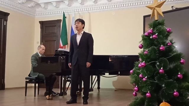 Предновогодний бал Вокальный концерт в КГК 20241212 171253 смотреть онлайн