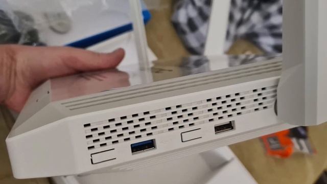 Wi-Fi роутер Keenetic Giant KN-2610