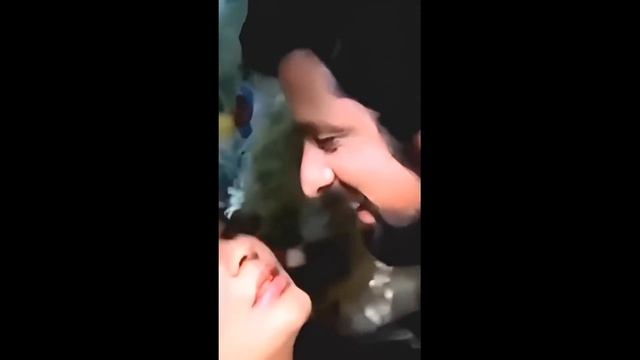 Зинат Аман: скандальный поцелуй с Раджем Капуром, обви смотреть онлайн