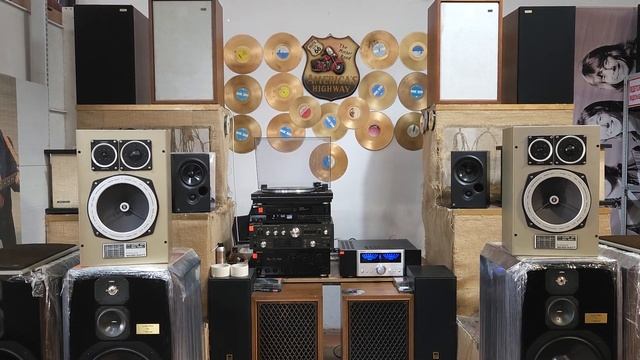 Grundig Box 1500a. Магазин Vintage Tech.