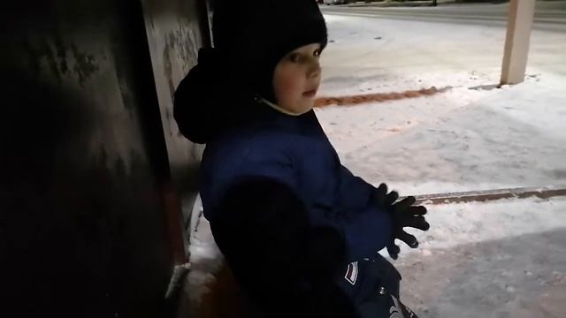 Очень эмоциональный отзыв о китайской игрушке летающ? смотреть онлайн