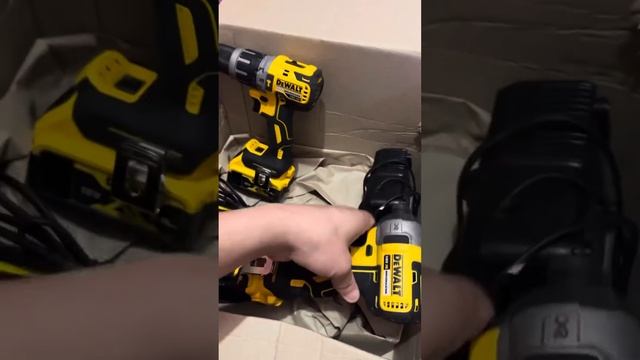 Dewalt 887 850 бу з Англії стан ідеал смотреть онлайн