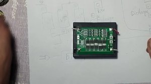 Для начинающих. Как подключить аккумуляторы 18650 к плат