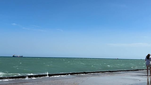 Ялта. Детские забавы в субботний день. Песни. Волейбол и море. 17.05.2025. Крым. Crimea. Yalta. смотреть онлайн