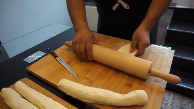 Жорж по своему рецепту готовит грузинские хинкали смотреть онлайн