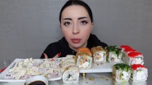 БРАТ ХОЧЕТ ПЕРЕЕХАТЬ ИЗ РОССИИ ❄️ Mukbang Asmr Ayka Emilly ❄️