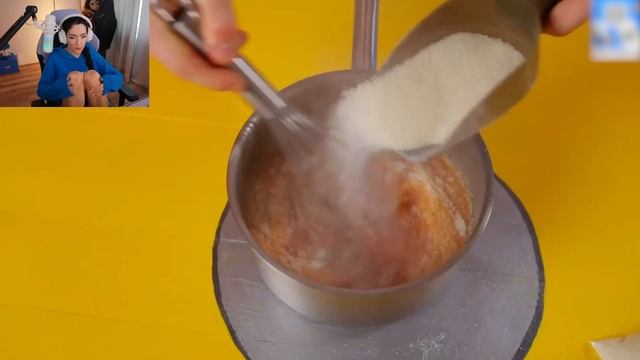 Булочка смотрит Я Приготовил ВСЁ Меню Красти Краб из С смотреть онлайн