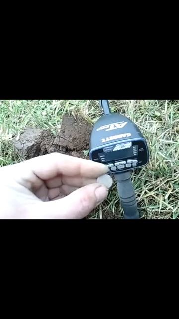 Где копать, где искать старину, монеты, клады! #Shorts Сере смотреть онлайн