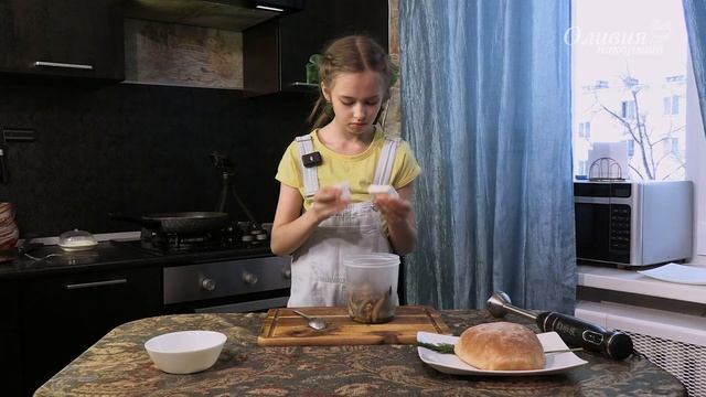 Нежный паштет из шпрот с плавленым сыром