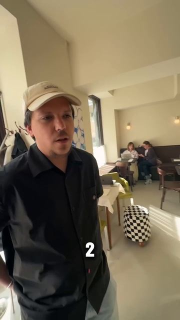 Рядом с Маяковской открылось кафе с вином и выпечкой «Май» #евгенийпантелейкин #еда #пантелейкин