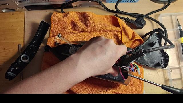 Ремонт утюга Redmond C254S