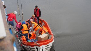 Высадка пассажиров с теплохода с. Верещагино