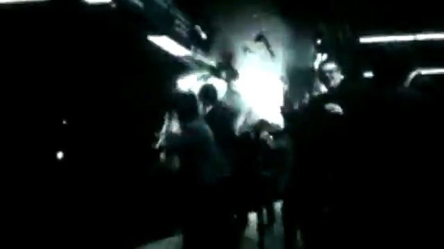 Знамение (Knowing 2009) в метро смотреть онлайн