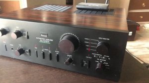 Sansui AU-D707F - один из лучших интегральных усилителей нача