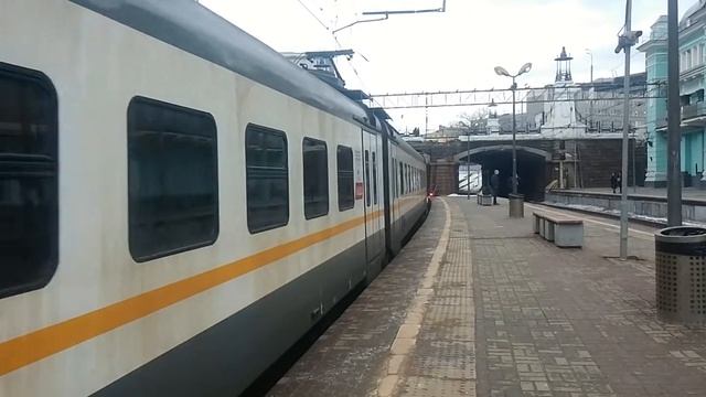 ЭП2Д-0073 ЦППК Перекраска Наше Подмосковье На Белорусском вокзале смотреть онлайн