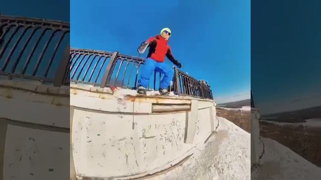 Владимирский фрирайд на сноубордах. В сквере А. С. Пушкина