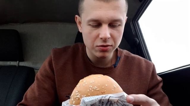 4 БУРГЕРА ЗА РАЗ и КОЛА |Видео снято 12 февраля 2020 г|