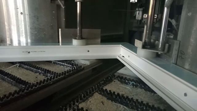 Зачистка угла на створке！ смотреть онлайн