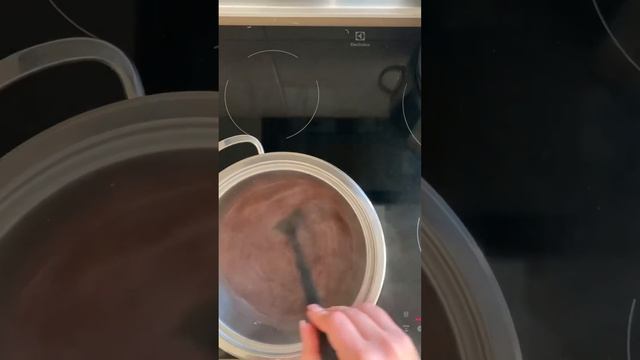 Касато торта без печење - чоколадна со бисквити, крем б