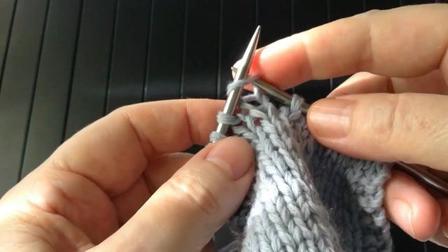 Три способа вязать классические изнаночные петли // SIBKNITTING (Канал о вязании) смотреть онлайн