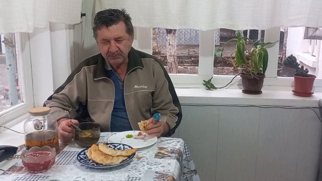 Домашние чебуреки.