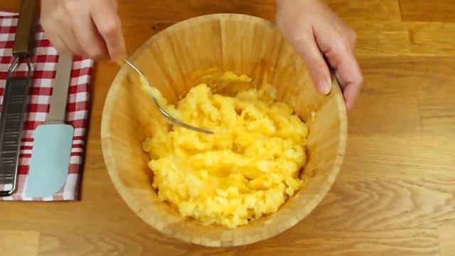 Как реанимировать вчерашнее #пюре?/Wie kann man das #Kartoffelpüree v смотреть онлайн