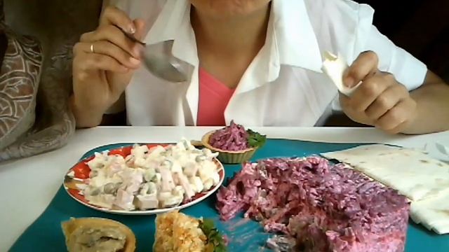 МУКБАНГ под шубой, оливье, тарталетки