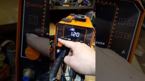 Сварочный полуавтомат HANDTEK MIG 200   индикация тест