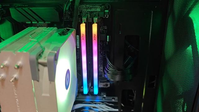 Работа подсветки оперативной памяти ADATA XPG SPECTRIX D35G RGB смотреть онлайн