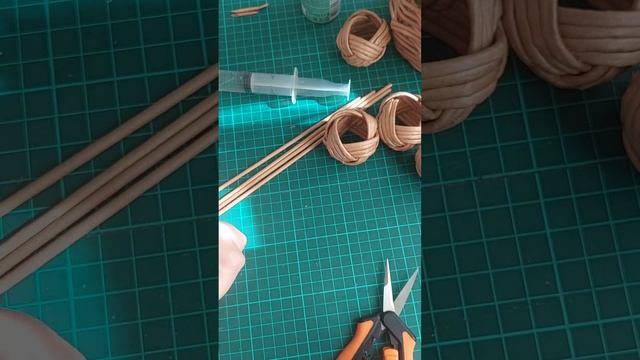Плетение из бумажной лозы/Кольца для салфеток