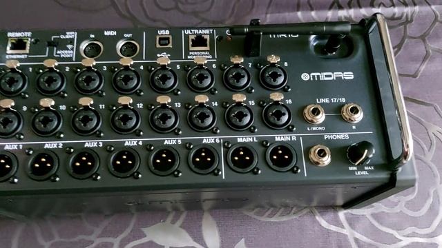 MIDAS MR18 в чем отличия от Behringer XR?