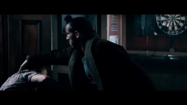 Скотт Эдкинс дерётся в баре[Scott Adkins fighting in a bar] 720p смотреть онлайн