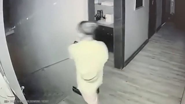 ЭТО Попало На Камеру Наблюдения! Моменты Которые НУЖН? смотреть онлайн