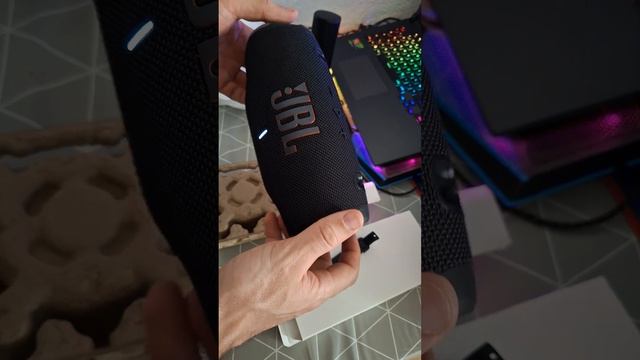 Колонка JBL CHARGE 6 Тест на звучання смотреть онлайн