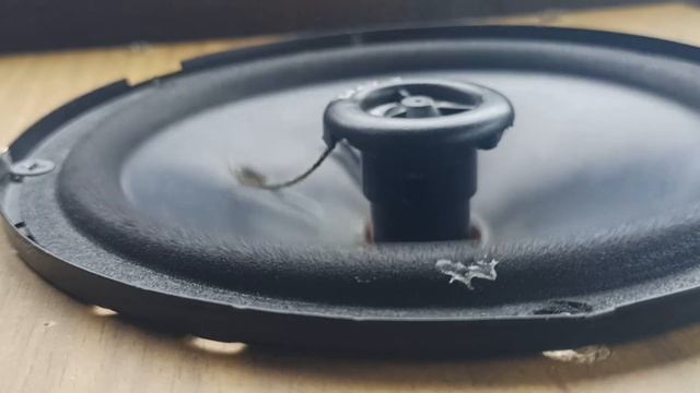 Тест динамика #3 /басс тест 35-39 Hz/коаксиальные Avatar Xbr 613/