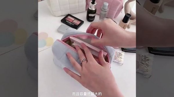 ✅ Женская меховая косметичка COS-55 купить оптом | «Сумкины Будни» sumkinybudnu.ru ⭐️⭐️⭐️⭐️⭐️