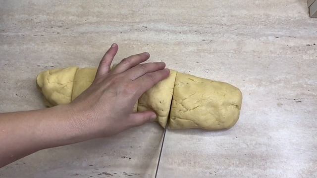 Рогалики. Песочный РОГАЛИКТЕР варённой сгущёнкамен. Е