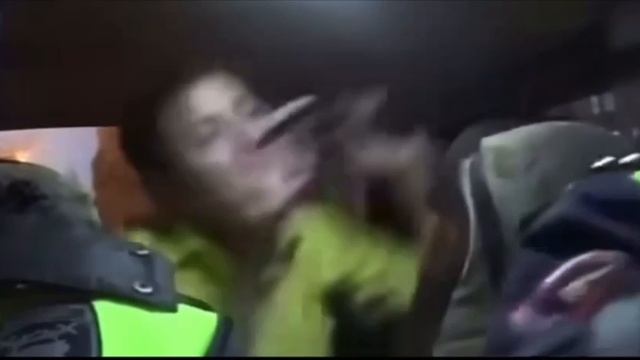 президента Украины остановили за выпивку)) смотреть онлайн