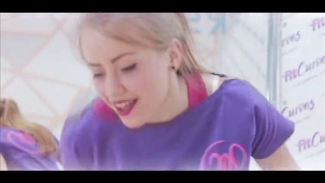 Живи и танцуй с ФитКёрвс!