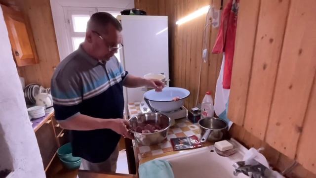 Без уксуса и киви! Авторский рецепт мужа. Коля готовит смотреть онлайн