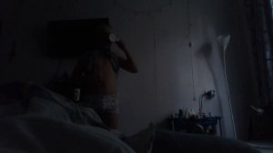 Пью стакан воды и слушаю живот