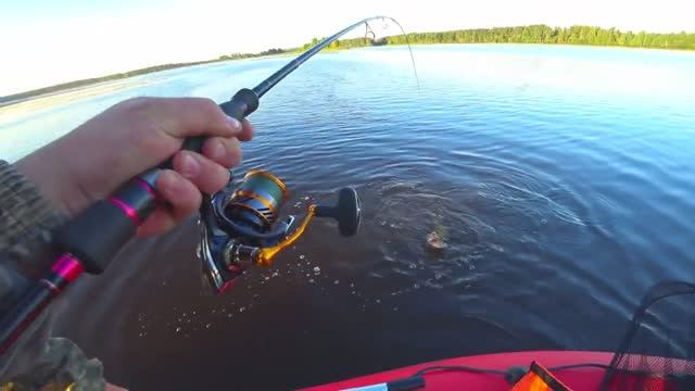 Рыбалка на спиннинг летом.Уловистая блесна для ловли щуки и окуня. смотреть онлайн