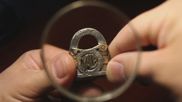 Навесной замок 