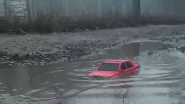 Видео для детей Машинки едут по грязи Мультики для мал
