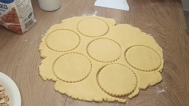 Песочные кольца с орехом.Просто и вкусно.#песочноепеч? смотреть онлайн