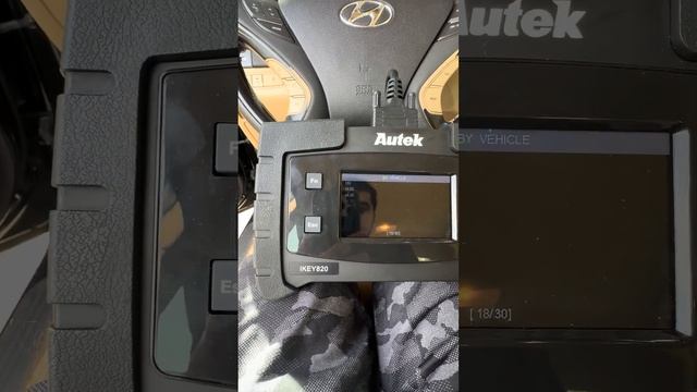 2013 hyundai Sonata gls key fob programming with AUTEK ikey820 Программирование к? смотреть онлайн